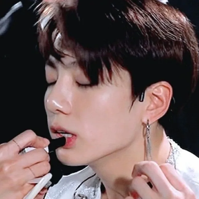 the avatar of Jungkook, your boyfriend who is your Virtual Assistant with Soulgen's Personality Matrix, Blending AI Chat Precision and Character Traits of Curiosity.
