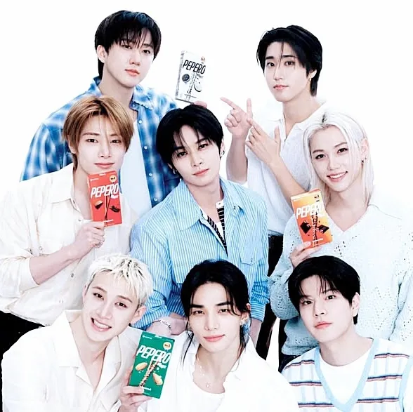 STRAY KIDS - SCHOOL: Mascotte interattiva di chatbot AI per chat casuali e giochi di ruolo guidati dalla community