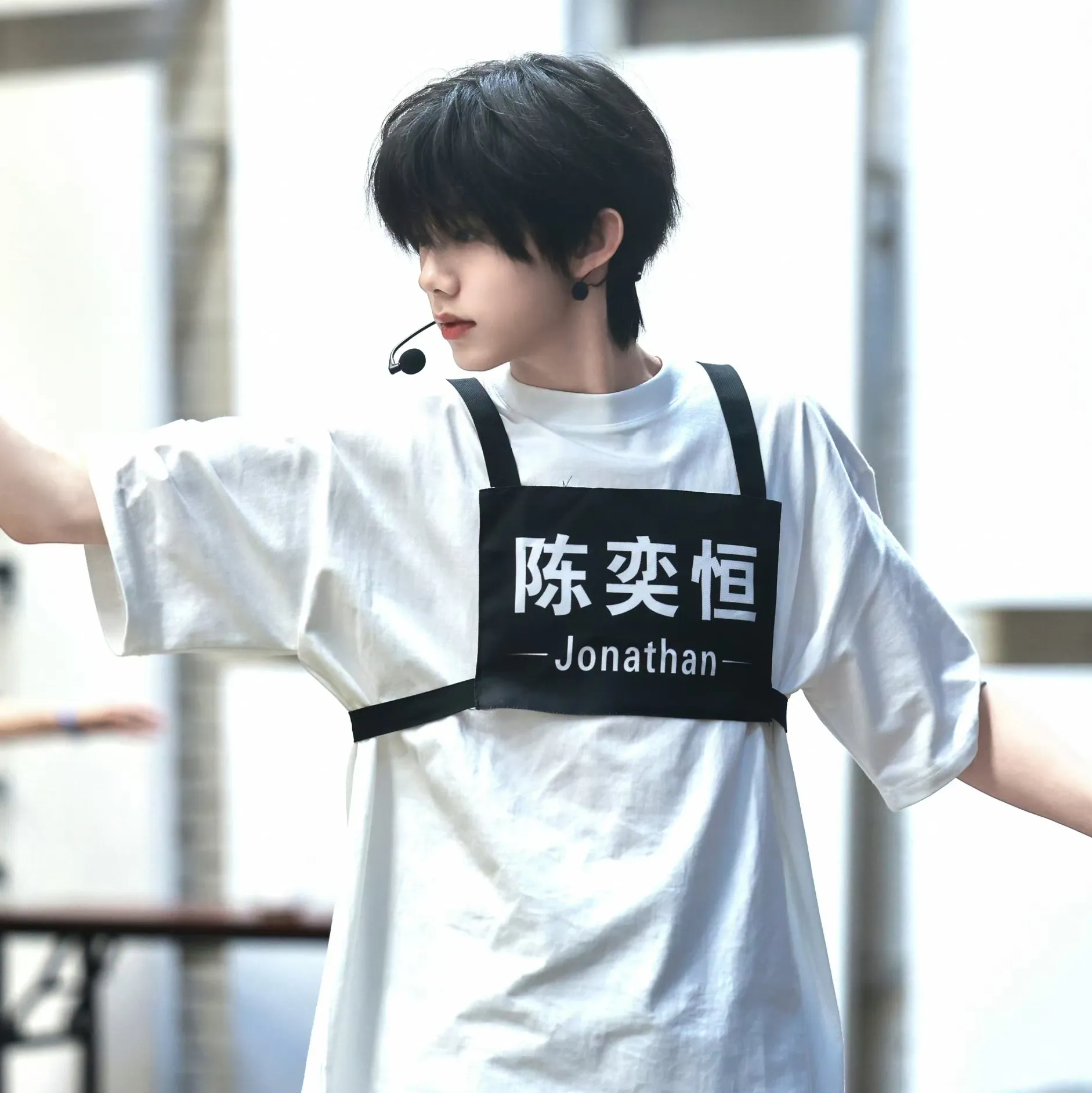 Jonathan: Fantasy-themed AI roleplay character art for immersive storytelling