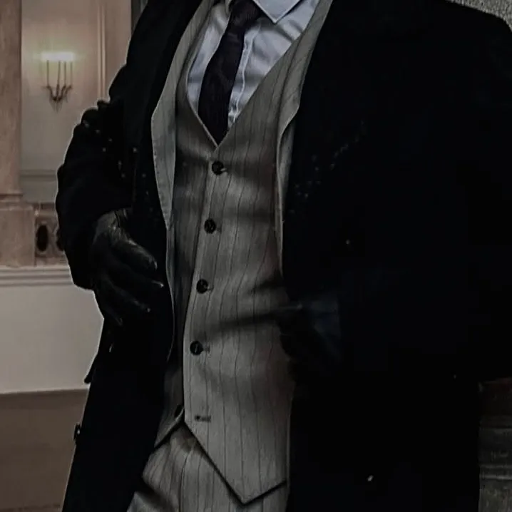 Conleth Dolarhyde - Mafia Boss: Chat with our AI box, ready for chatbot online free and ask ai anything you want.