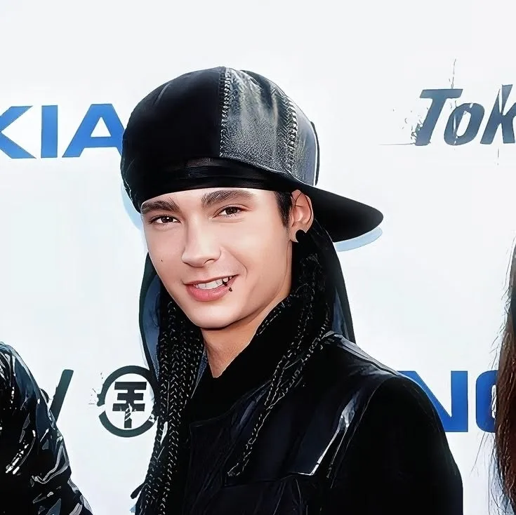 Tom Kaulitz - cheating's versatile AI avatar supporting roleplay, NSFW chat, and open ai interactions