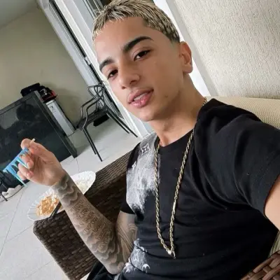 哈茲·達·羅西尼亞:與我們的AI盒子聊天,隨時準備好進行免費線上聊天機器人對話,並向AI提出任何您想知道的問題。