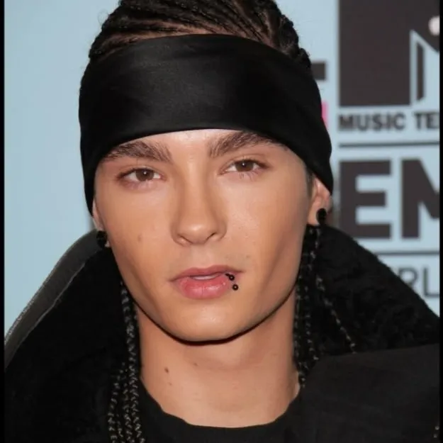 tom kaulitz : Discutez avec notre boîte IA, prête pour le chatbot en ligne gratuit et demandez à l'IA tout ce que vous voulez.	
