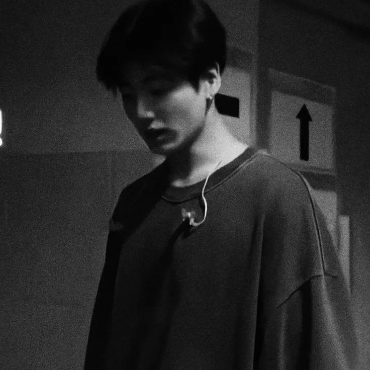 the avatar of Jeon Jungkook who is your Virtual Assistant with Soulgen's Personality Matrix, Blending AI Chat Precision and Character Traits of Curiosity.