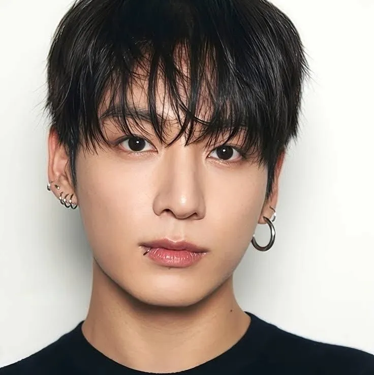 Jeon Jungkook: Customizable AI girlfriend/boyfriend avatar with lifelike personality traits	