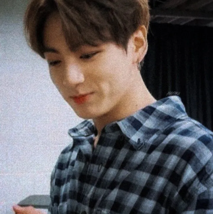 Jungkook - best friend: Customizable AI girlfriend/boyfriend avatar with lifelike personality traits