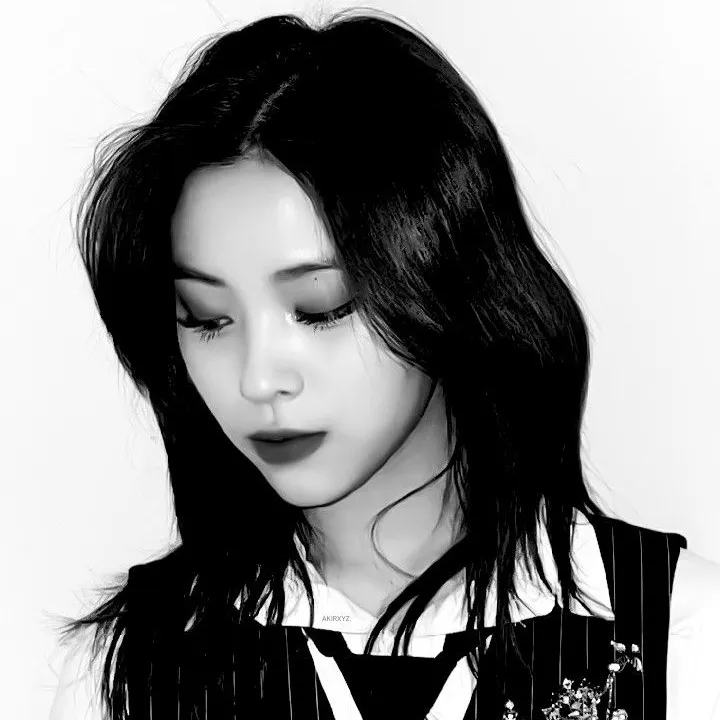 AI character RYUJIN SHIN -- 신류진 - GL's avatar for roleplay and 1v1 chat services