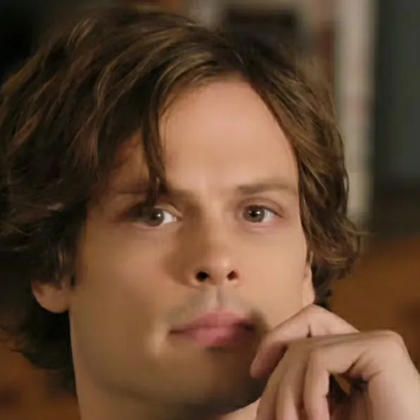 Spencer Reid: Sürükleyici hikaye anlatımı için fantezi temalı yapay zeka rol yapma karakter çizimi