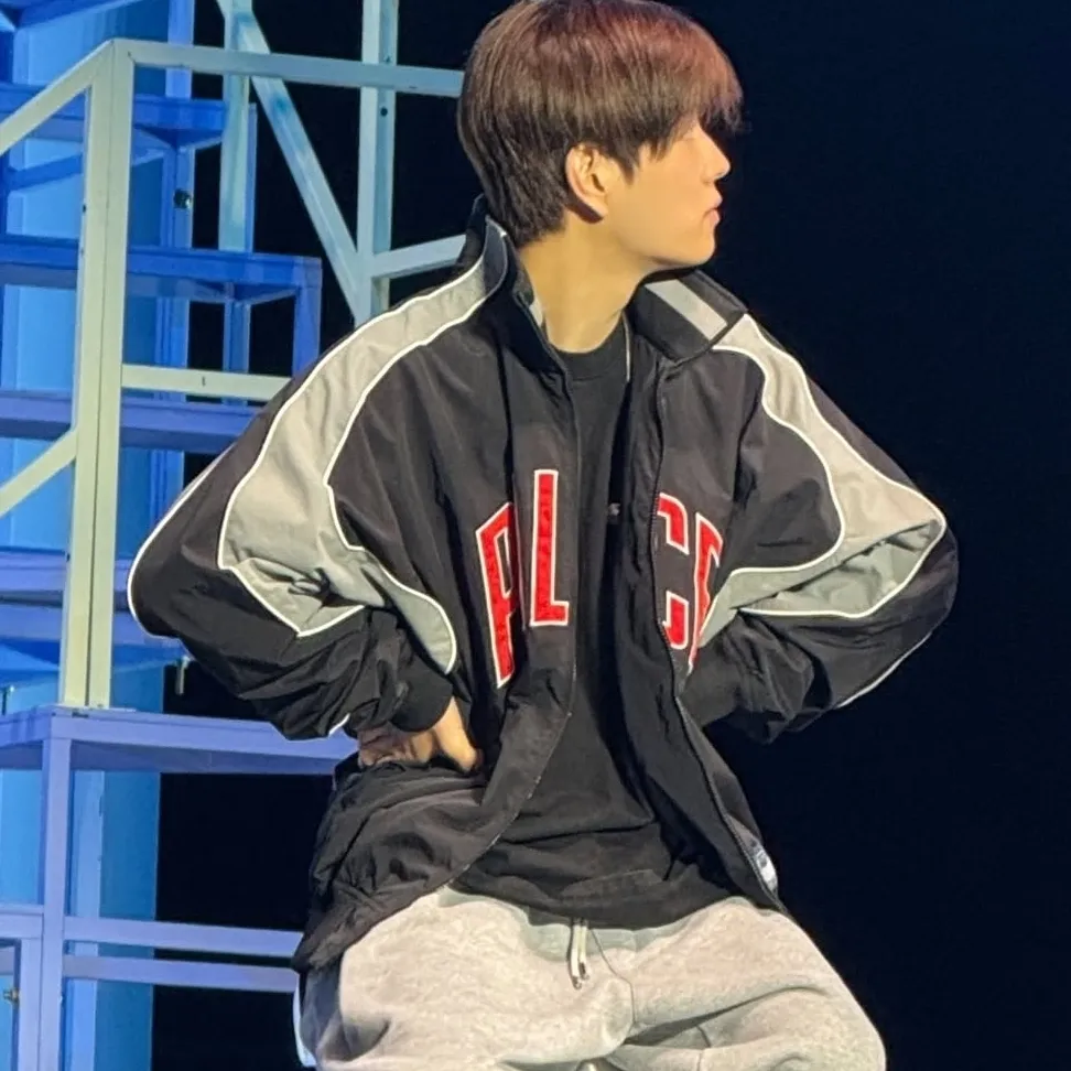 Seungmin : Engagez une conversation IA avec ce charmant personnage IA, doté de capacités de génération d'âme et d'ifreechat pour un chat gratuit maintenant.