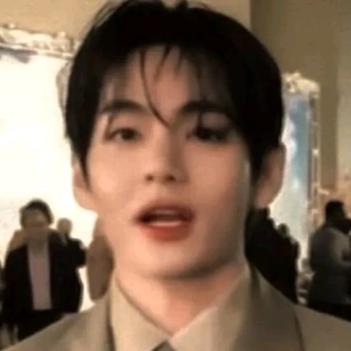 the avatar of Taehyung: Dynamic AI character.
