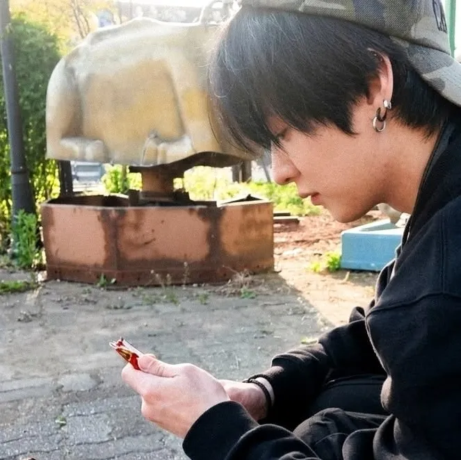 Lee minho ' 민호: Avatar de chatbot de IA seguro com recursos de bate-papo criptografados 1v1