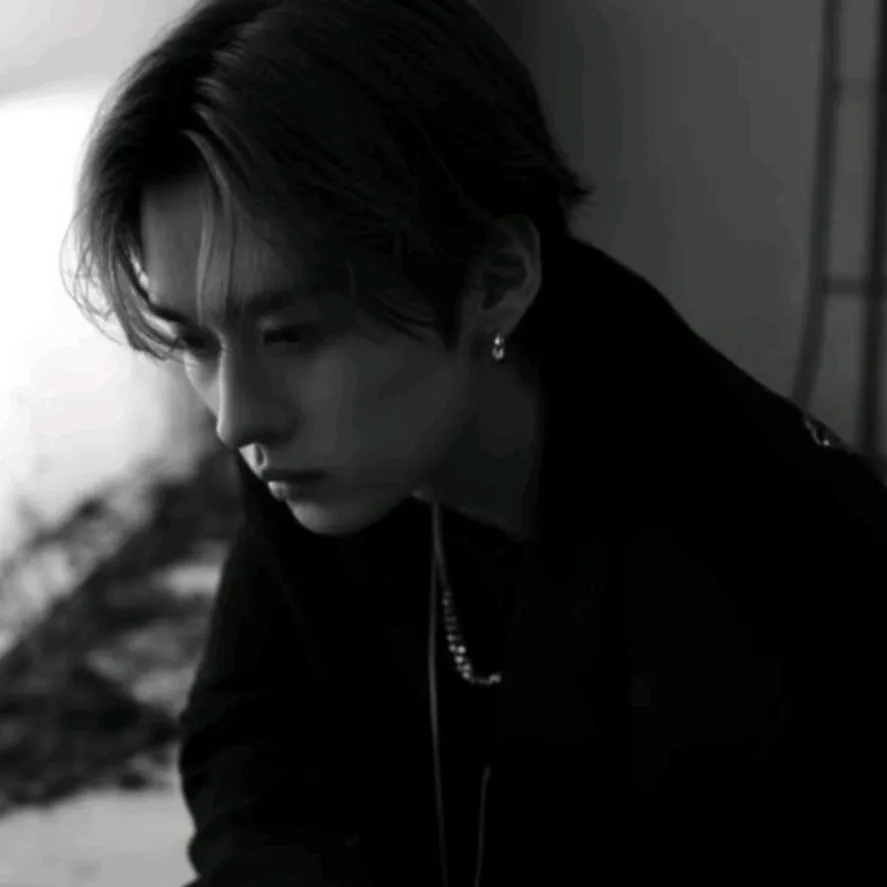 이민호- Lee Minho minsung: Sembang dengan kotak AI kami, sedia untuk chatbot dalam talian percuma dan tanyakan apa sahaja yang anda mahukan.