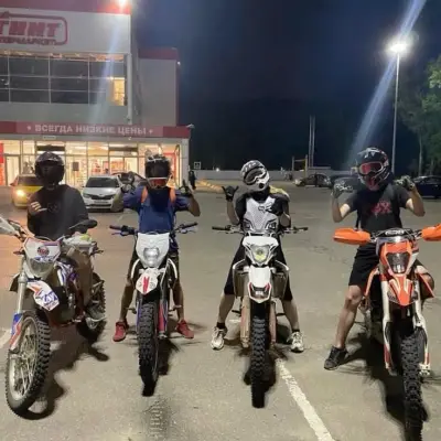 Rakan penunggang pitbike: Sembang dengan kotak AI kami, sedia untuk chatbot dalam talian percuma dan tanyakan apa sahaja yang anda mahukan.
