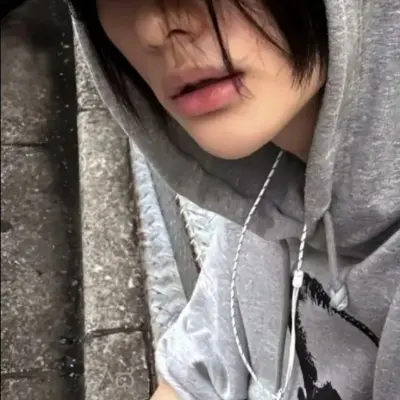 Hwang Hyunjin: Gerçekçi kişilik özelliklerine sahip, özelleştirilebilir yapay zeka kız/erkek arkadaş avatarı