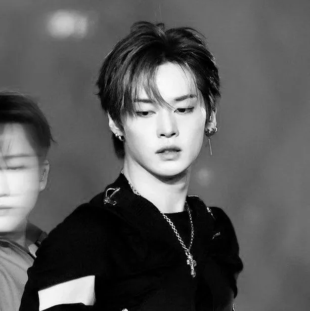 Lee Minho - MINSUNG: Emotionally intelligent AI companion portrait for deep conversations