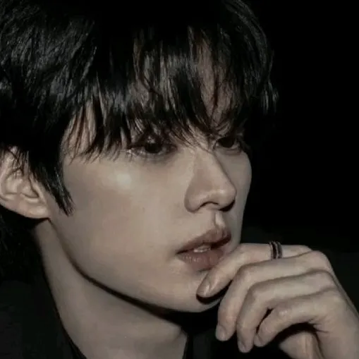 Minho - Minsung: DeepBrain AI companion portrait for free online chat and open conversations