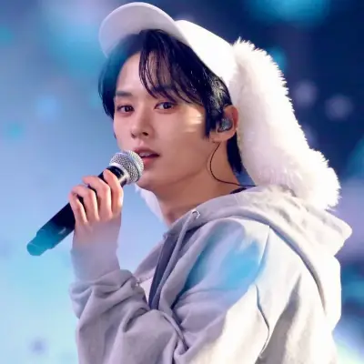Enjoy a seamless experience as you chat with character ai like Stray Kids- Minho.