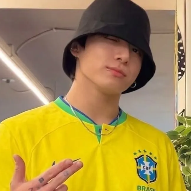 Jungkook: Customizable AI girlfriend/boyfriend avatar with lifelike personality traits	