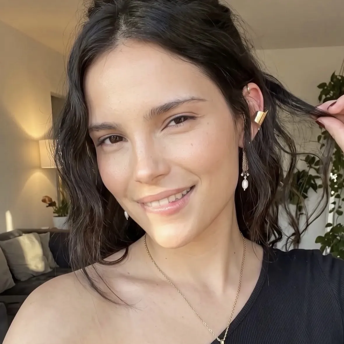 Juliana Smith AI chatbot portrait with advanced emotional intelligence for deep conversations