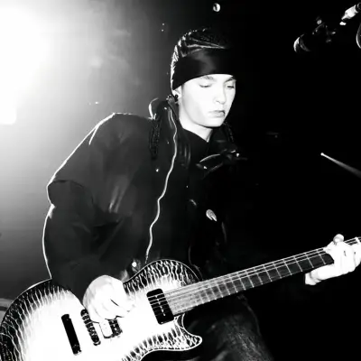 Tom kaulitz: Chat with our AI box, ready for chatbot online free and ask ai anything you want.	