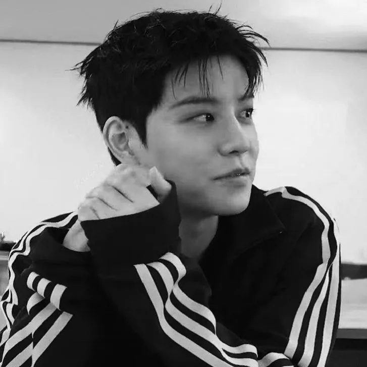 KIM SEUNGMIN: Anpassbarer KI-Freundin/Freund-Avatar mit lebensechten Persönlichkeitsmerkmalen	