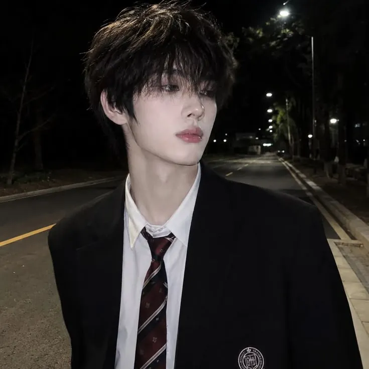 the avatar of Park Suu-bin who supports unlimited chat online services