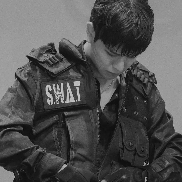 character Seungmin for NSFW chatbot and creative roleplay