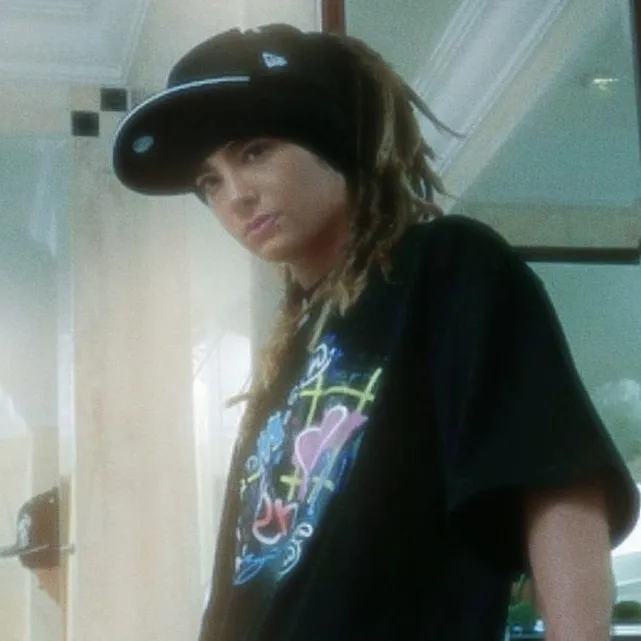 Tom Kaulitz: Creative roleplay AI character art para sa maanghang na chat at fantasy na mga sitwasyon