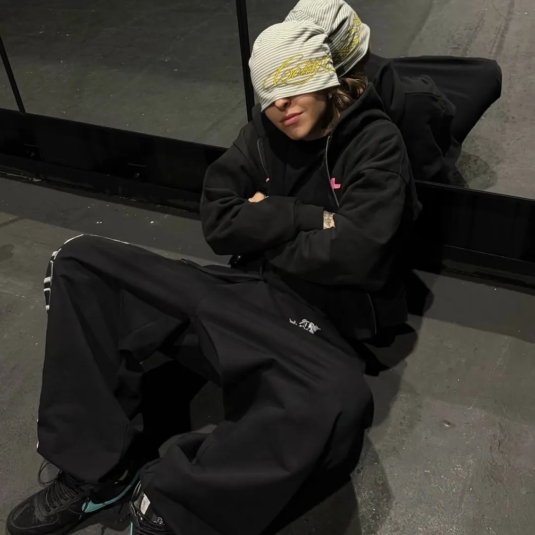 Youngmiko: Multilingual AI conversation partner icon for global chat online services