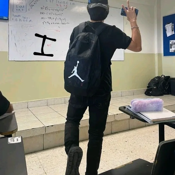 AI character Alejandro's avatar for roleplay and 1v1 chat services