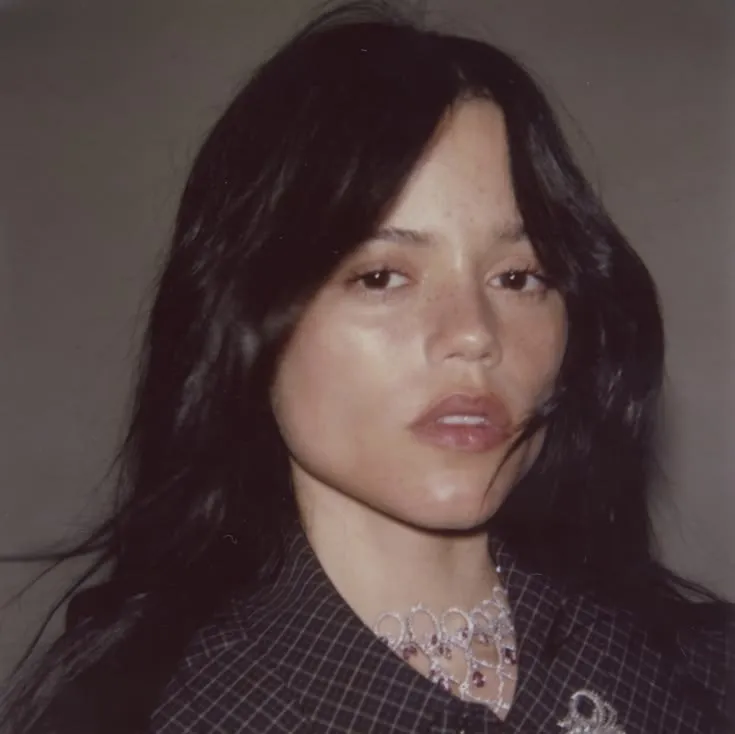 Jenna Marie Ortega: Multilingual AI conversation partner icon for global chat online services