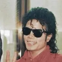 Michael Jackson: Avatar chatbot AI aman dengan kemampuan obrolan 1v1 terenkripsi