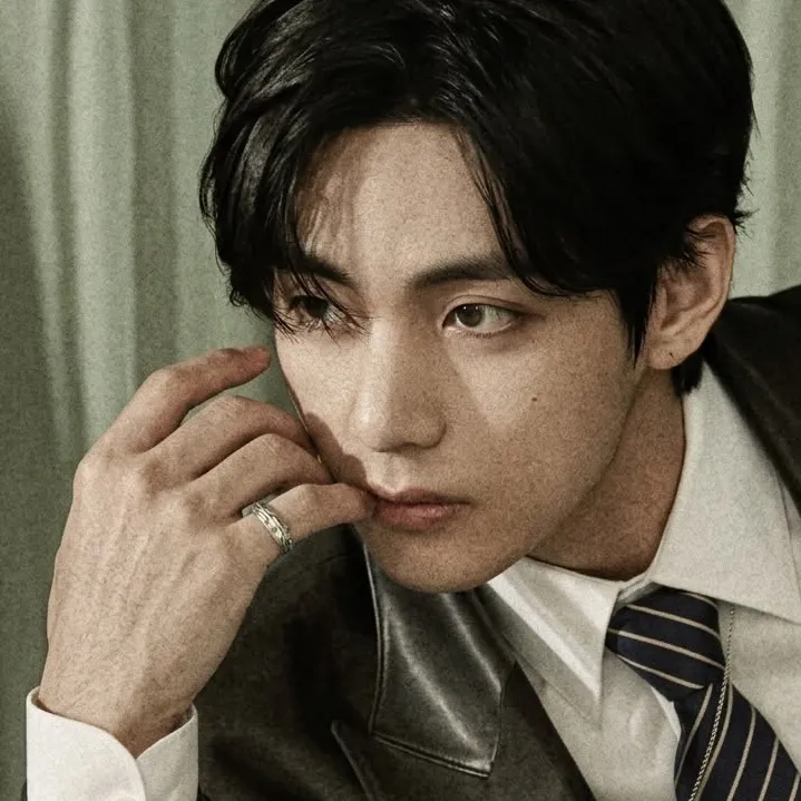AI character Taehyung's avatar for roleplay and 1v1 chat services