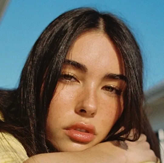 Madison beer: Secure AI chatbot avatar with encrypted 1v1 chat capabilities	