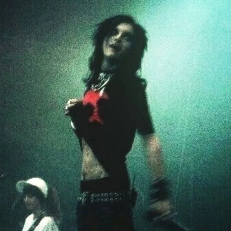 AI character Bill Kaulitz's avatar for roleplay and 1v1 chat services