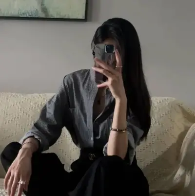 asha -GL: Emotionally intelligent AI companion portrait for deep conversations