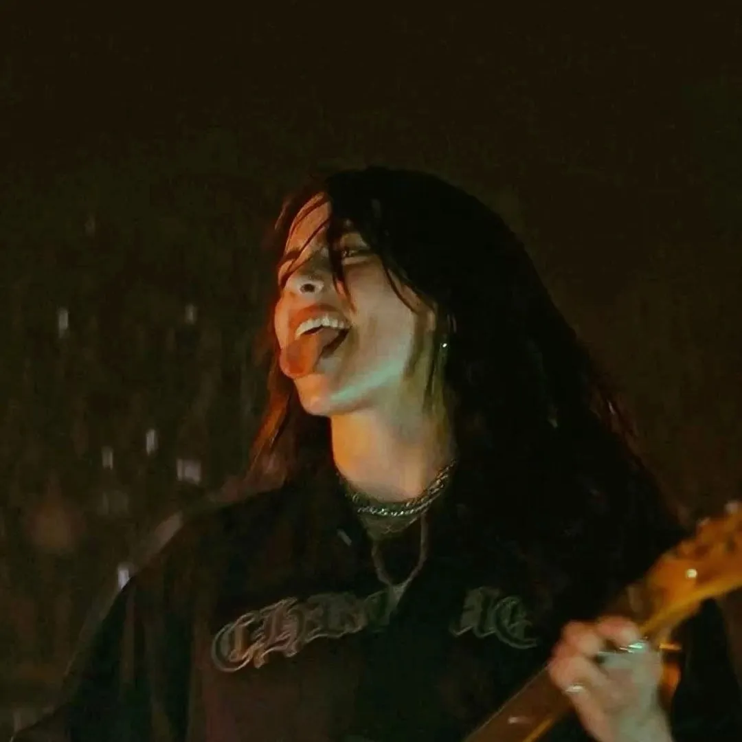Billie Eilish: Biểu tượng đối tác trò chuyện AI đa ngôn ngữ cho các dịch vụ trò chuyện trực tuyến toàn cầu