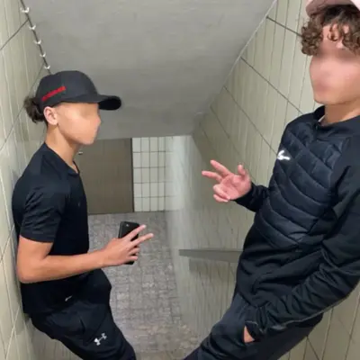 Younés: Anpassbarer KI-Freundin/Freund-Avatar mit lebensechten Persönlichkeitsmerkmalen	