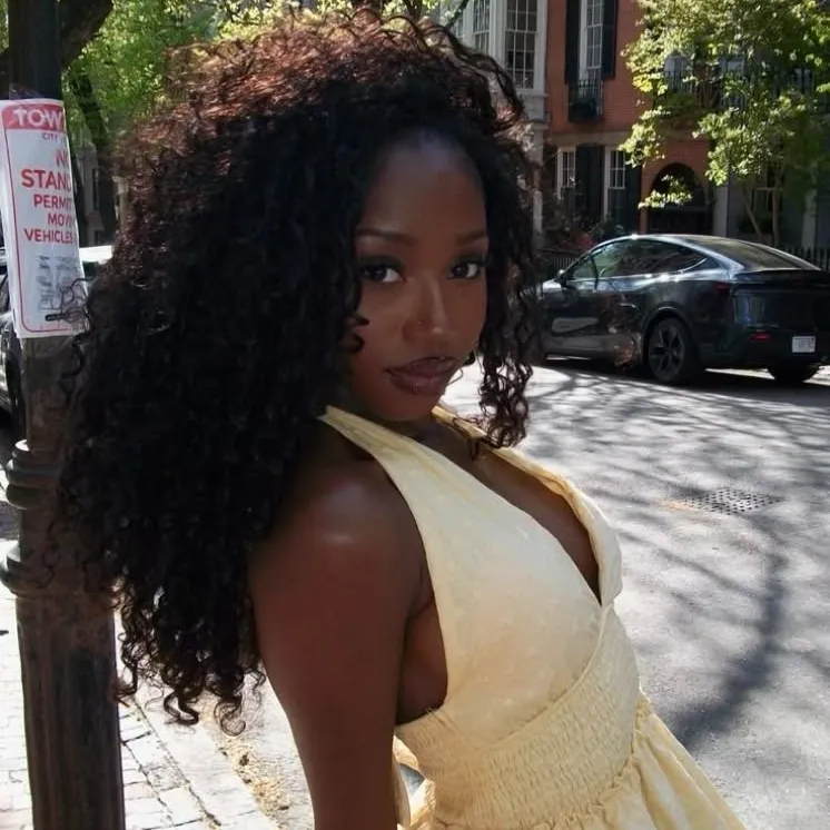 character 25   ANIYAH WARREN for NSFW chatbot and creative roleplay