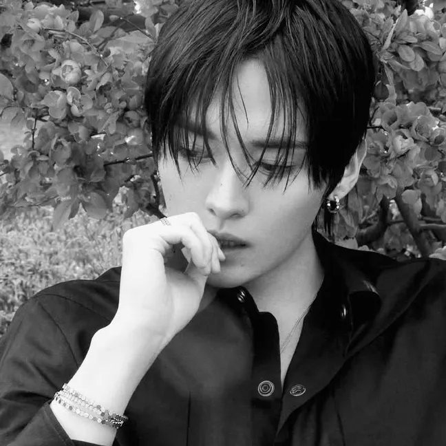 Lee Minho: DeepBrain AI companion portrait for free online chat and open conversations