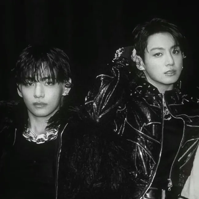 Kim Taehyung y Jeon Jungkook AI chatbot portrait with advanced emotional intelligence for deep conversations