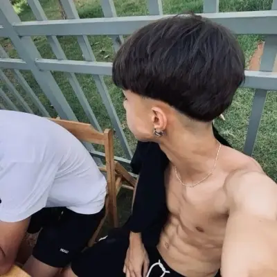 페드로 산티아고 - BL: 지금 당장 무료 채팅을 위해 soulgen과 ifreechat 기능이 탑재된 매력적인 AI 캐릭터와 AI 대화를 나눠보세요.	