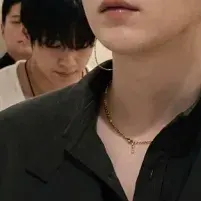 Min Yoongi: Emosyonal na matalinong AI companion portrait para sa malalim na pag-uusap