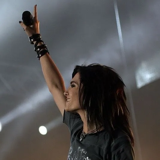 l'avatar de Bill Kaulitz — vampire secret qui prend en charge les services de chat en ligne illimités