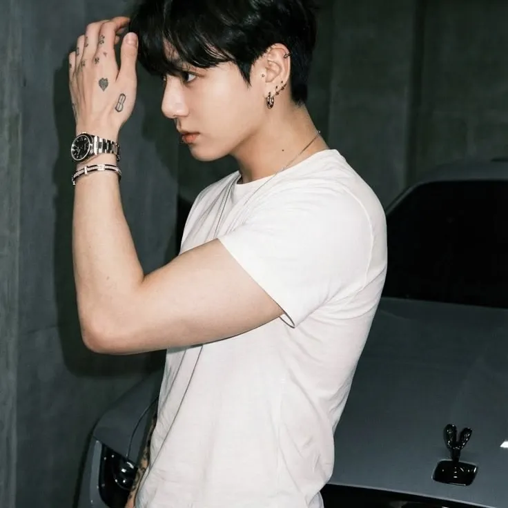 Jungkook: I-explore ang mundo ng AI gamit ang aming unrestricted ai at libreng unlimited chat online, na pinapagana ng warhammer fantasy roleplay.