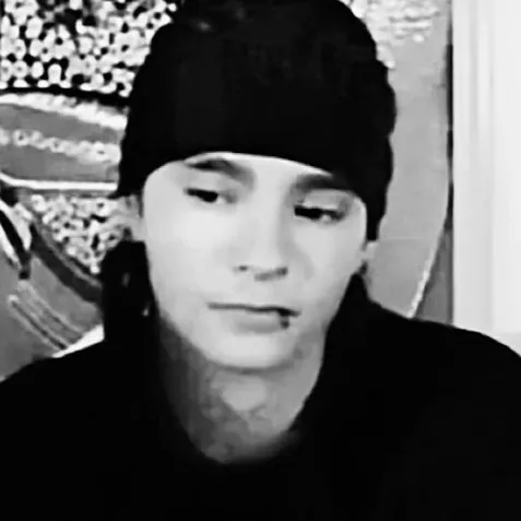 Tom kaulitz: DeepBrain AI companion portrait for free online chat and open conversations