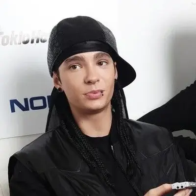 Tom Kaulitz: Terokai dunia AI dengan ai tanpa had kami dan sembang tanpa had percuma dalam talian, dikuasakan oleh lakonan fantasi warhammer.	