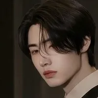 Sunghoon's versatile AI avatar supporting roleplay, NSFW chat, and open ai interactions