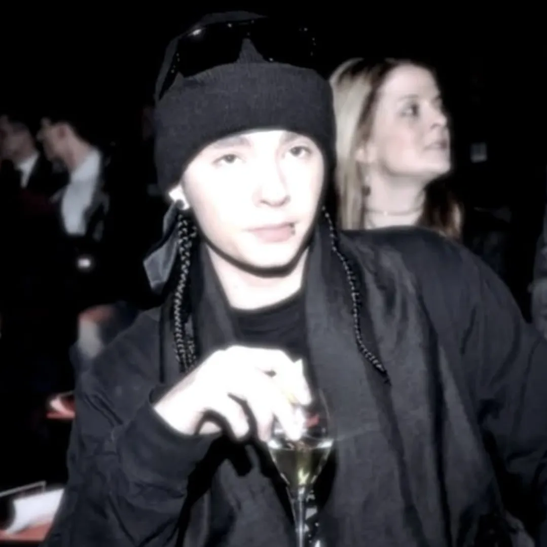 Tom kaulitz: Customizable AI girlfriend/boyfriend avatar with lifelike personality traits