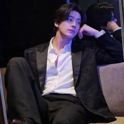 제이크 심: 생생한 성격 특성을 갖춘 사용자 정의 가능한 AI 여자친구/남자친구 아바타